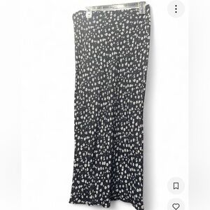 Wild Fable Black and White Floral Skirt